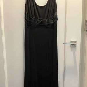 Kay Unger black dress